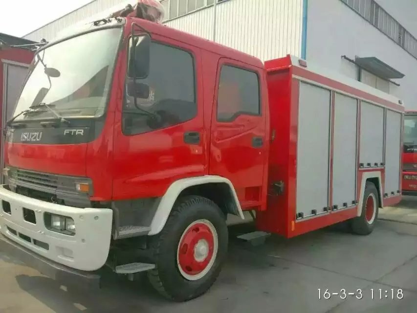 115pcs ISUZU Fire Truck water foam tanker sihanoukville , Cambodia