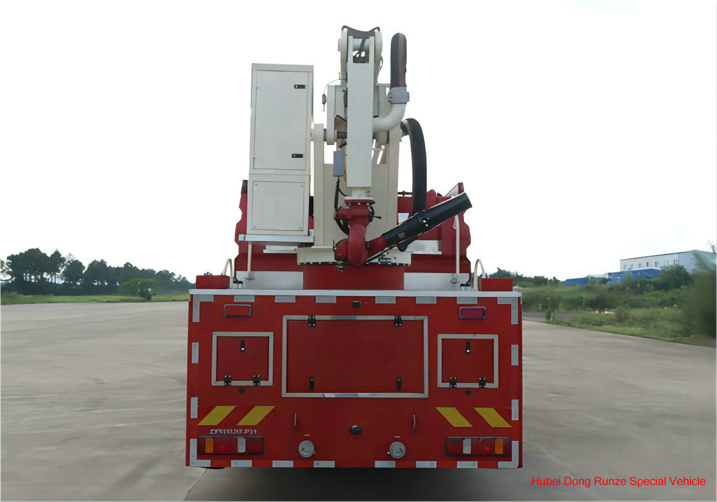 water foam tower fire truck (2)