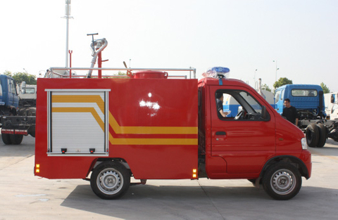 Dongfeng gasoline portable pump fire truck