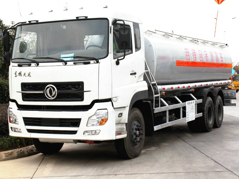 Dongfeng 25000L Aluminum Alloy Oil Tanker Truck 