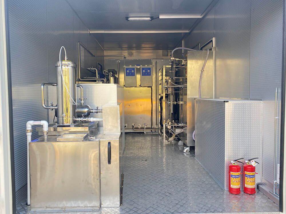 Dong Runze HOWO Mobile Water Purification Trucks (4)