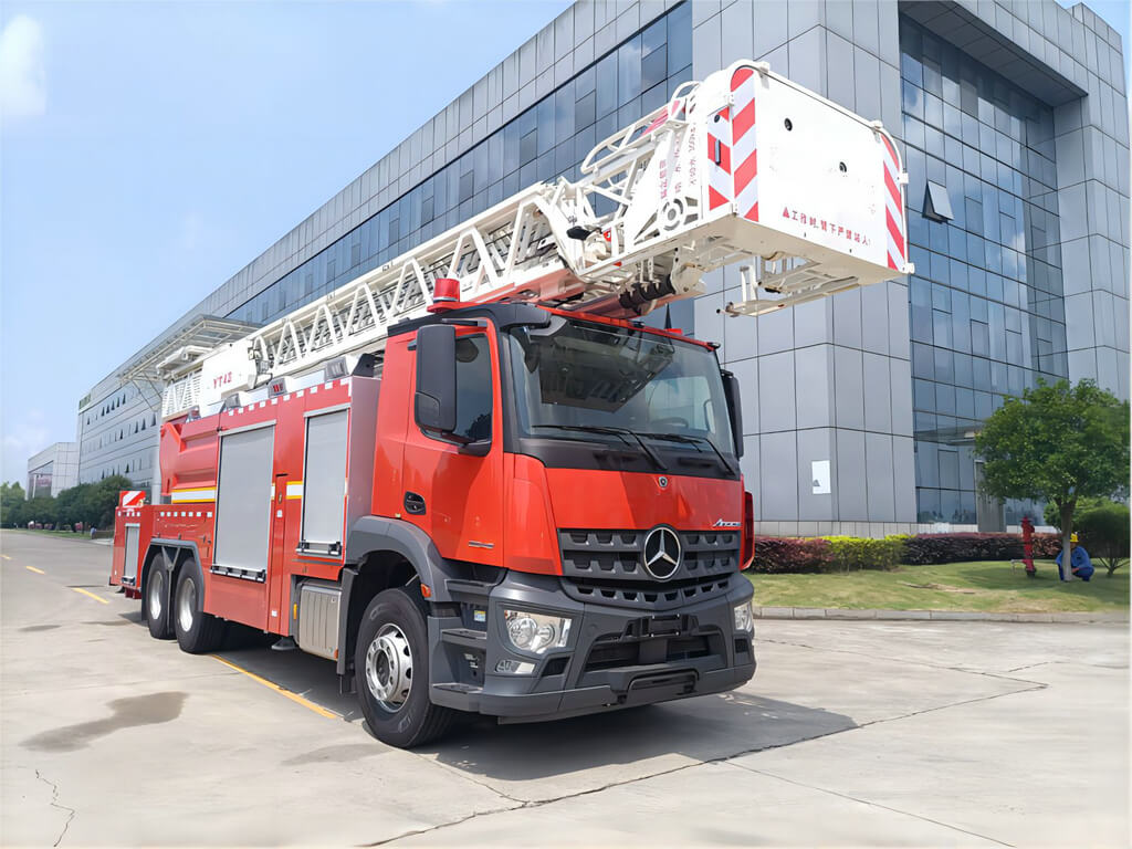 Aerial ladder fire trucks (103)
