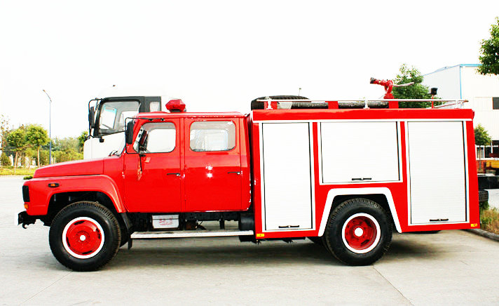 EQ 4x2 4T water foam tanker fire truck