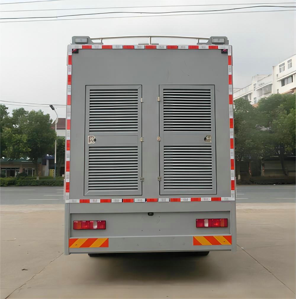 Sinotruck Truck Mounted Water Purification (3)