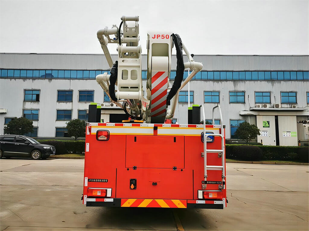 50JP Water Foam Tower Fire Truck s (9)