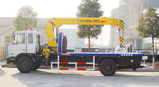 Dongfeng Recovery Trucks with crane