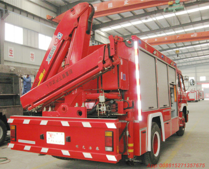 EQ 4x2/ 4X4 5T water foam tanker fire truck with 3Tcrane Lighting fire rescue