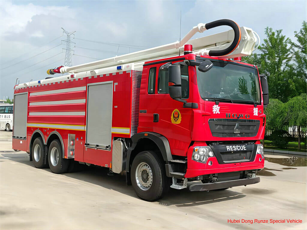 water foam tower fire truck (247)