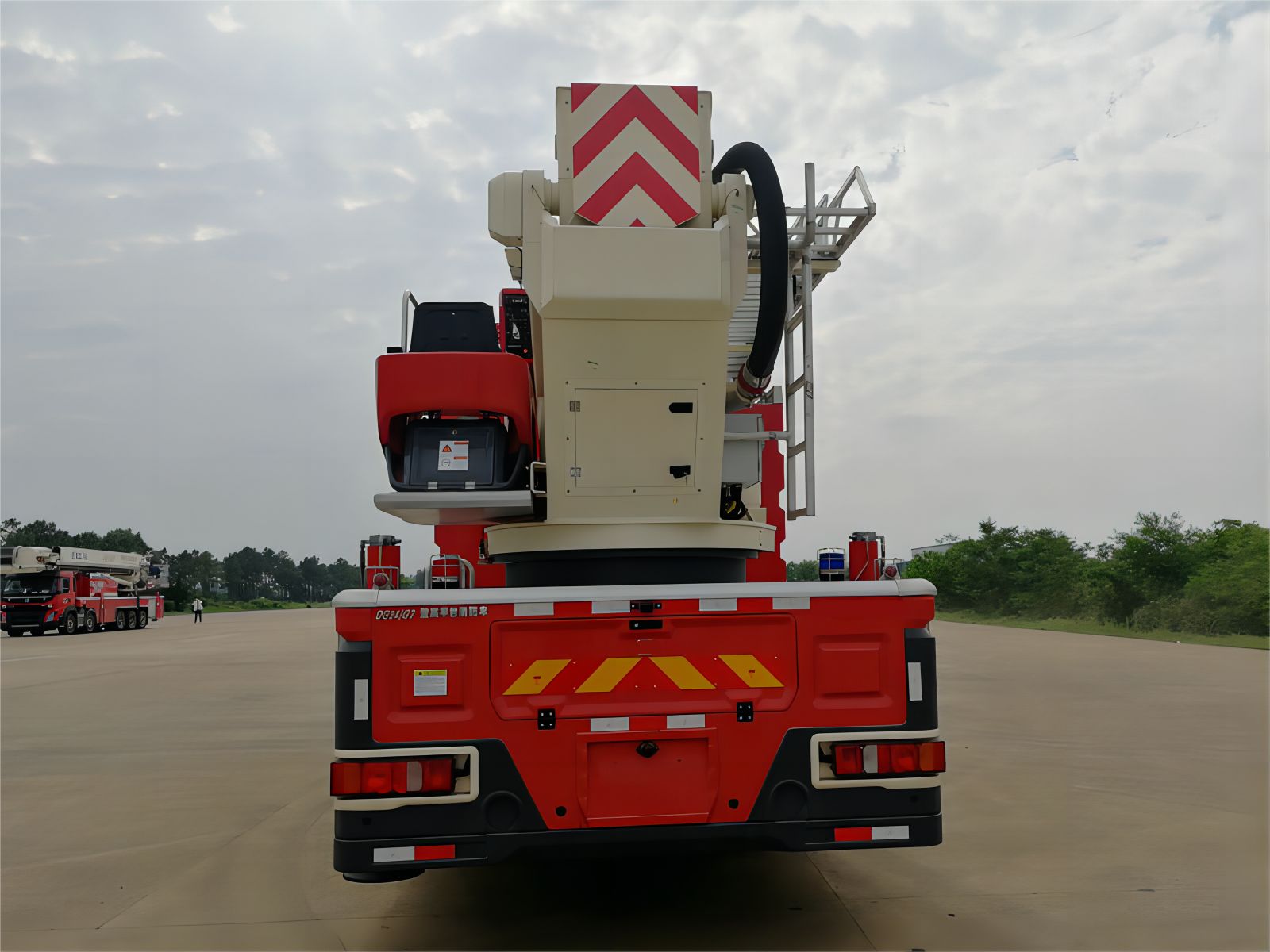 aerial ladder platform fire truck (99)