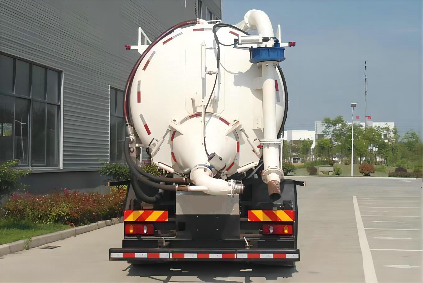 Supersucker Vacuum Tanker Trucks (10) Supersucker Vacuum Tanker Trucks (10)