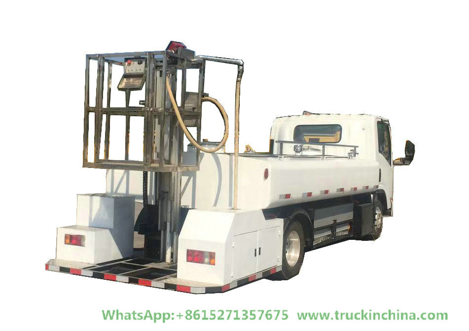 Aircraft Lavatory and Water Trucks (Industrial Man Lifts Water Tank Volume 3000L -5000L)