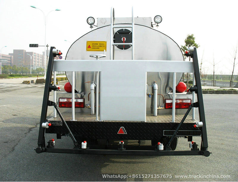 JAC 6-16 Ton Intelligent Asphalt Distributor Truck Spraying Nozzles 24-30 Nos (Asphalt Emulsion Tank 8000-16000L Insulated Spray Bitumen 4-6 meters)