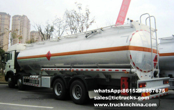 Sinotruck HOWO Aluminum Alloy Fuel Tanker (8X4 Mobile Jet Oil Refueling Bowser Truck 30cbm Diesel Delivery Refueling Truck 12wheels)