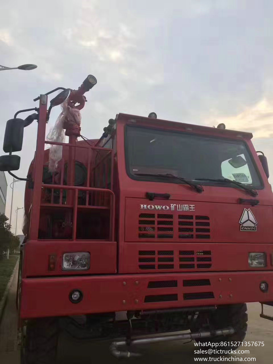HOWO Mining Anti Dust Water Tanker Truck 35- 40m3 (Offroad Water Bowser with Fire Pump Water Fire Cannon)