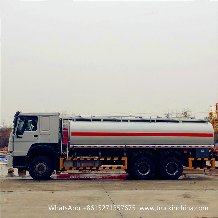 Shacman Fuel Tanker Trucks 15000L F2000 with Oil Bowser Pump and Refueling Reel Fuel Dispenser