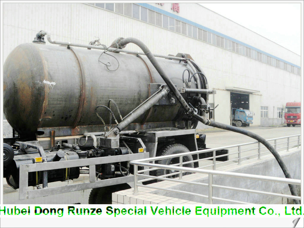 Diesel Vacuum Tanker Truck for Chemcial Factory Sucking Chemical Acid Waste, Tank Inside Lined PE 10000 Liter