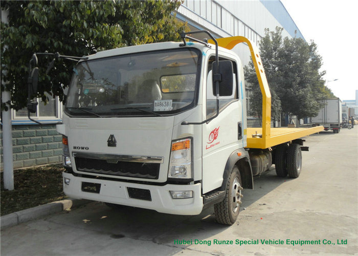Sinotruk HOWO 5 Ton Wrecker Flatbed Tow Truck for Recovery Truck LHD Rhd