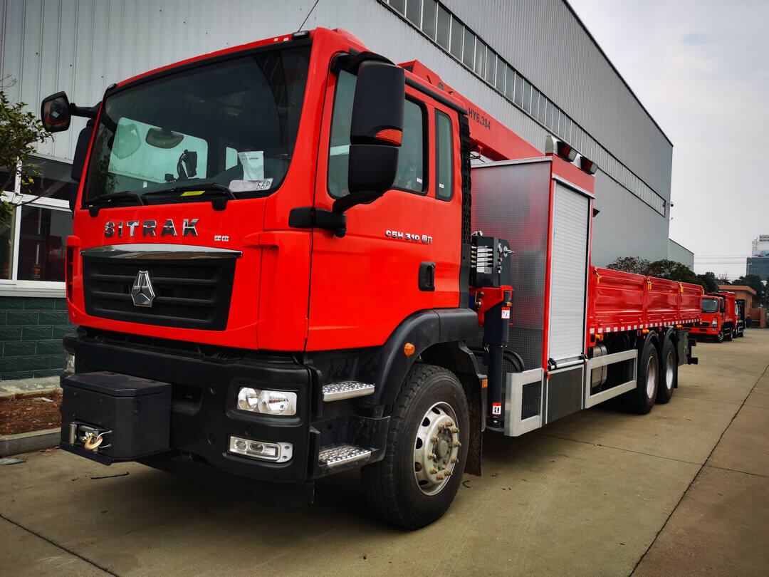 HOWO rescue truck mounted with crane (7)