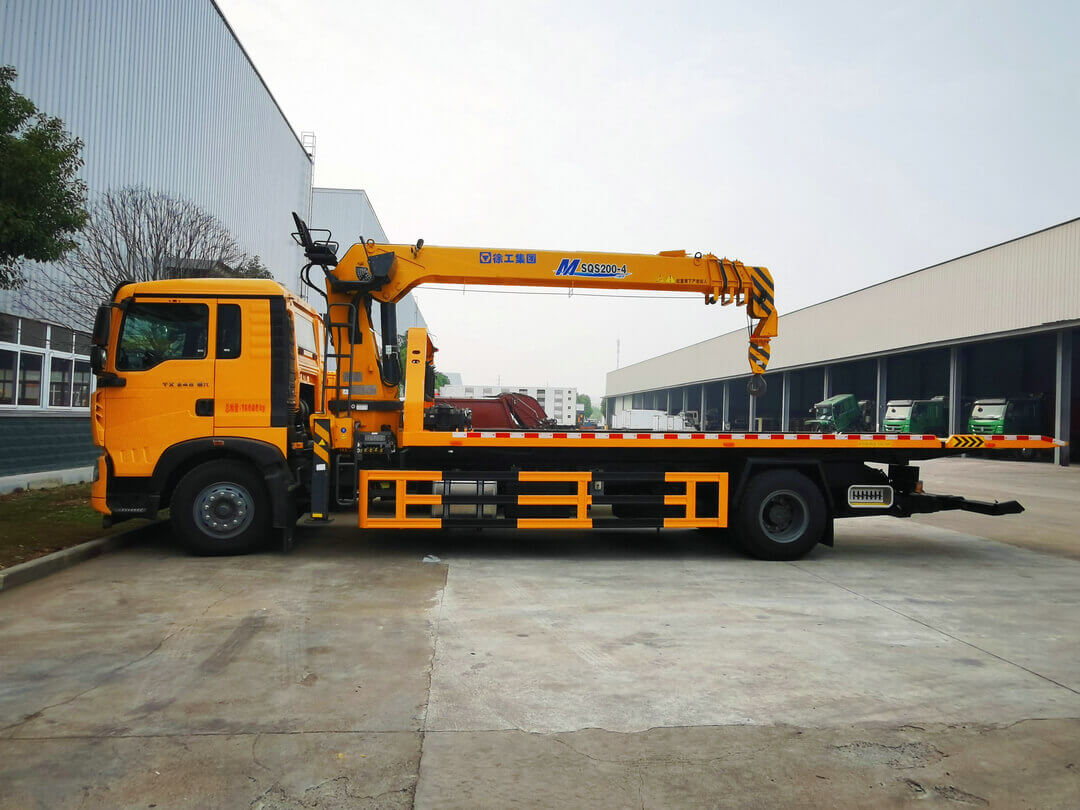 Hydraulic Winch tilt Tray Flatbed Towing Trucks with crane (1)