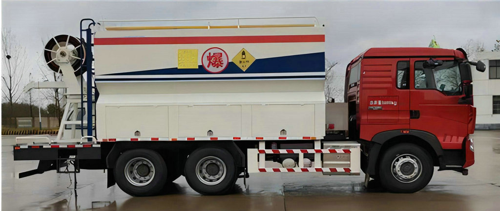 Mixing emulsion explosive matrix trucks (41) Mixing emulsion explosive matrix trucks (41)