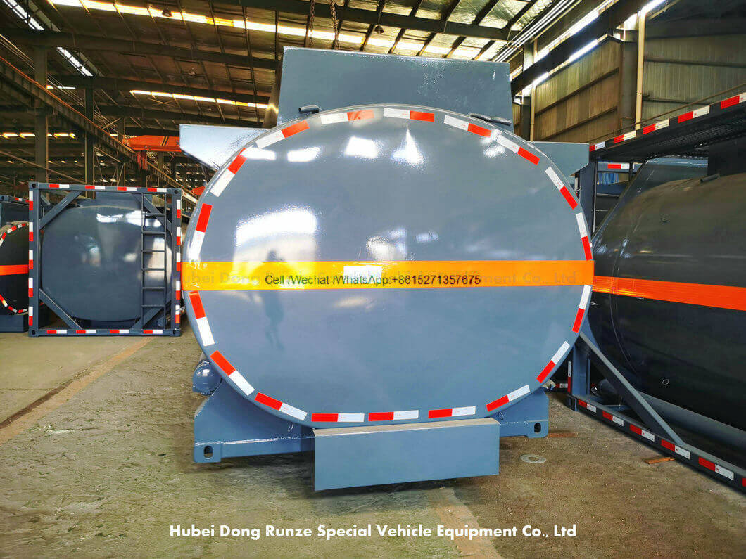 Lining LDPE Acid Container tanks (87)