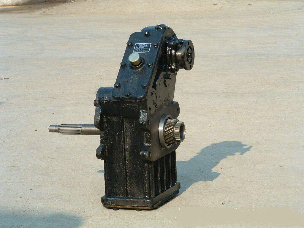 Special Vehicle transfer case (23)