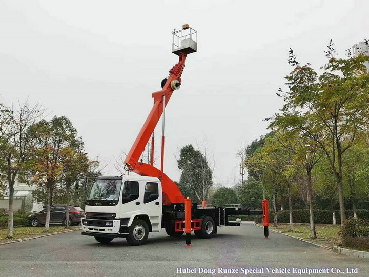 ISUZU Aerial Platform bucket Truck for manlift (3)