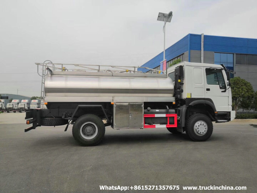 Sinotruck HOWO 4X4 Milk Tanker Truck with Food Grade Stainless Steel Pump (Offroad)
