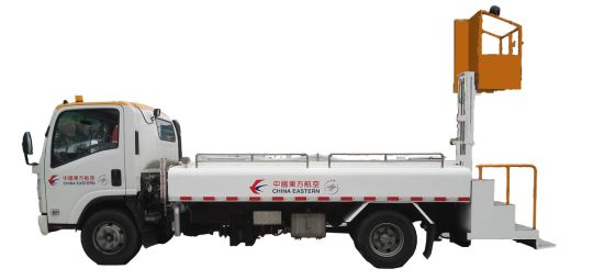 Isuzu Lavatory Service Truck Clean Water Tank 1400L Sewage Tank 2360L (Aircraft Sewage Tanker With Vacuum Pump Electric Diesel Vehicle)