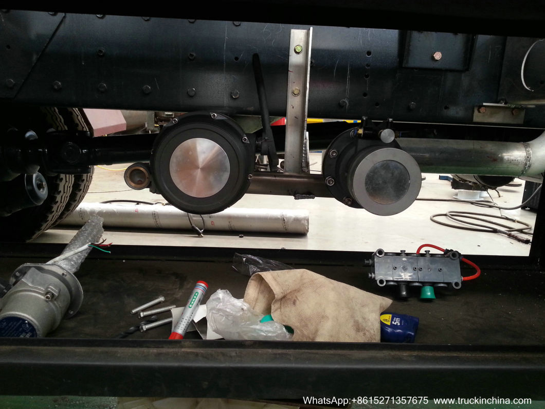 C&C Aluminum Alloy Fuel Tanker Cimc Truck (U Platform 8X4 Oil Diesel Carrying truck)