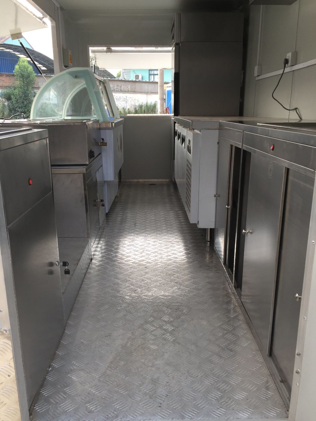 Mobile Potato Chips Making Machine Selling Food Trailer, Outdoor Street Food Trailer Cart