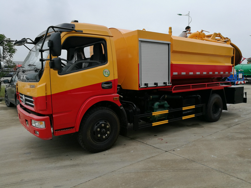 Combined Sewer Vacuum Jetting Truck 6m3 Tanker LHD or Rhd