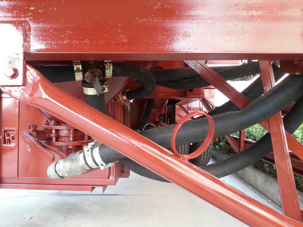 2 Axles Bulk Tanker Trailer for Transporting Wheat -Bean Grains Tank Capacity 35cbm Silo