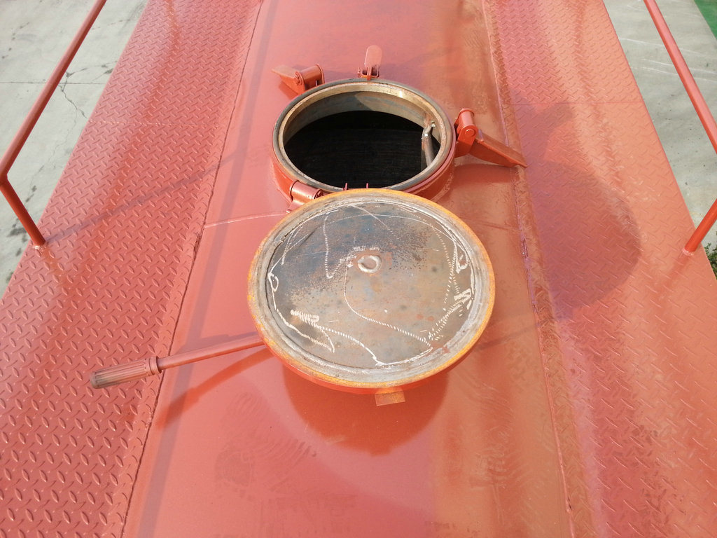 2 Axles Bulk Tanker Trailer for Transporting Wheat -Bean Grains Tank Capacity 35cbm Silo