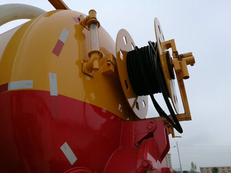 Vacuum Tanker Combined Sewer Jetting 15, 000 Liters-20, 000liters VAC Tank Mounted Water Ring High Pressure Vacuum Pump Rhd or LHD 6X4 /6X6