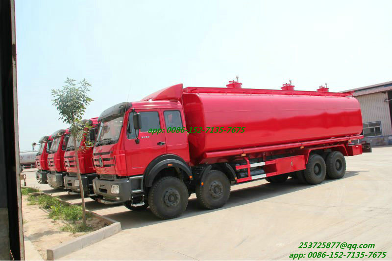 Beiben Offroad Diesel Tanker for Petroleum Oil, Gasoline, Petrol, Diesel Transportation with Pto Pump 30, 000L 12 Wheels (Fuel Bowser)
