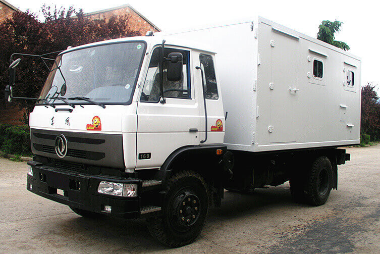 Military Troop Offroad 4X4 6X6 Mobile Camp Showers Vehicle for Satisfy 30 Soldiers Road Shower
