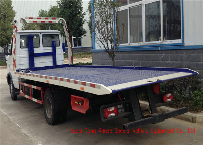 Iveco. Roll Back Flatbed Wrecker or Wheel Lift Wrecker with Broken Car Carrier for Towing Truck 5ton Optional 4X4 Offroad Awd Integrated Lift 3ton