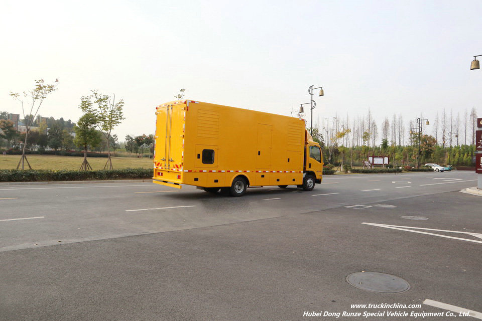 ISUZU Electric Power Supply Trucks (5)