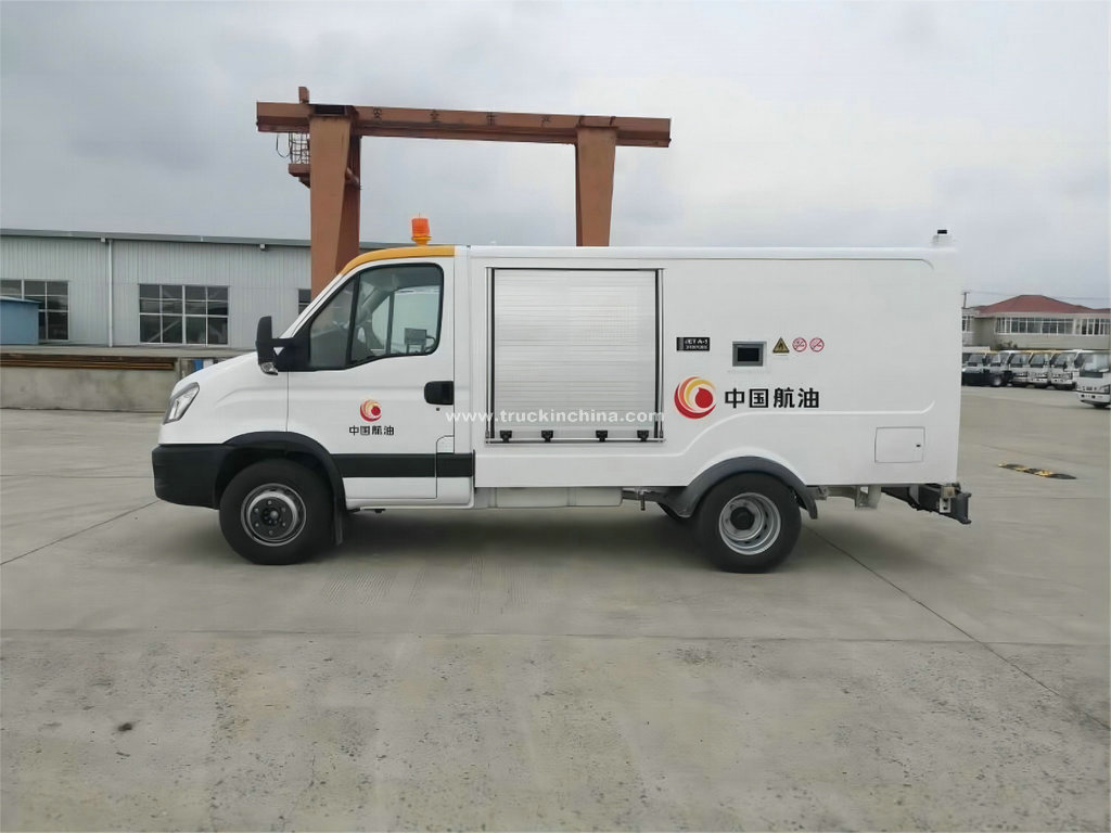Aircraft JET Avgas Refuelers Refueling Trucks 2KL (1)