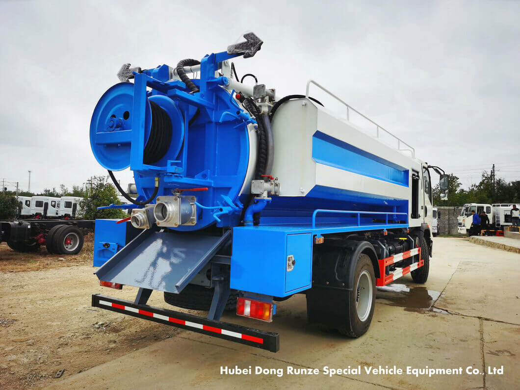 HOWO Vacuum sewer jetting Tanker trucks_0009