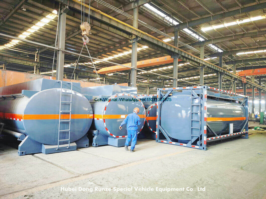 Lining LDPE Acid Container tanks (71)