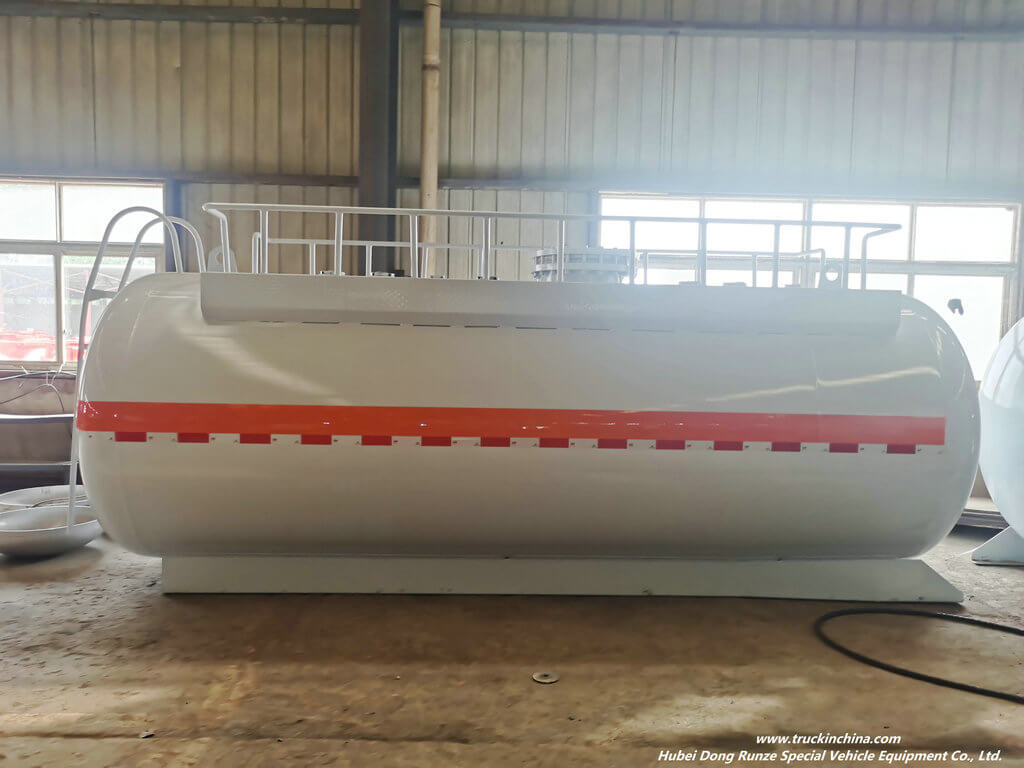 Hydrofluoric Acid transport tanker (20)