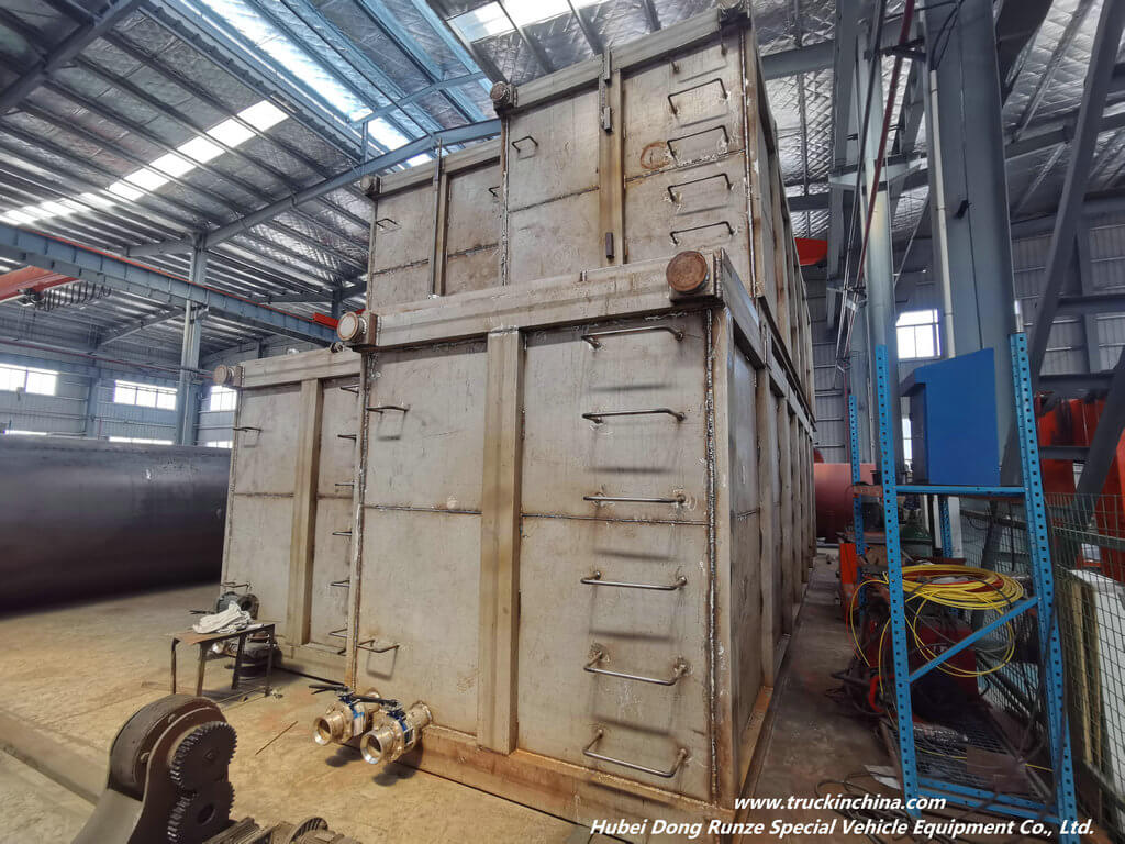 Stainless Steel Lined PE Oilfield Chemical HCL Acid Skid 500 Bbl Frac Tank (23)_1