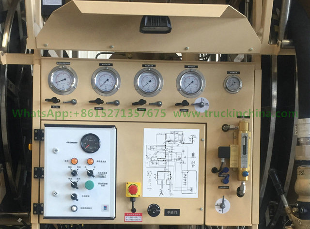 Sinotruck HOWO 25000L Aircraft Tanker (Aviation Kerosene, Aviation Gasoline, Jet Oil 6600 US Gallon Refueler Aircraft Tanker)