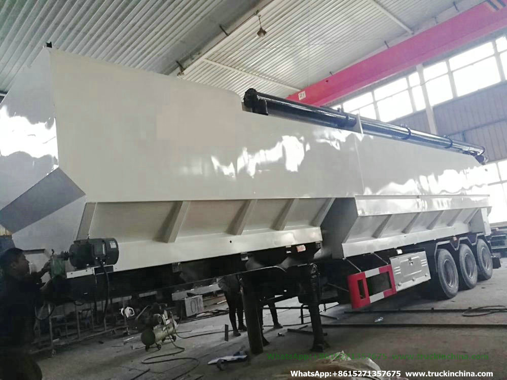 Tri-Axles Bulk Feed Tank Semi Trailer Customized with Electric Pump Hydraulic System Transport Livestock Chicken Duck Goose Feed