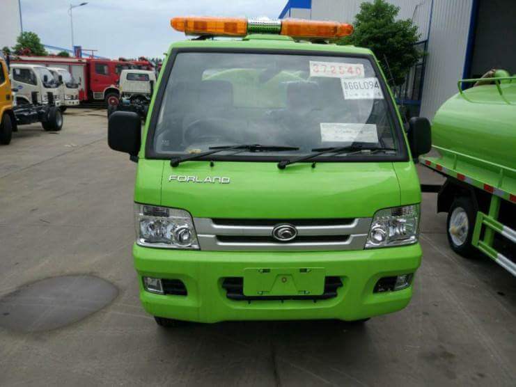 Forland 3000liters Septic Tank Vacuum Trucks (4X2 RHD Vacuum Tanker for Wast Water Sewage)