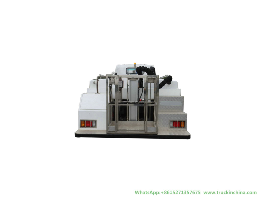 Isuzu Lavatory Service Truck Clean Water Tank 1400L Sewage Tank 2360L (Aircraft Sewage Tanker With Vacuum Pump Electric Diesel Vehicle)