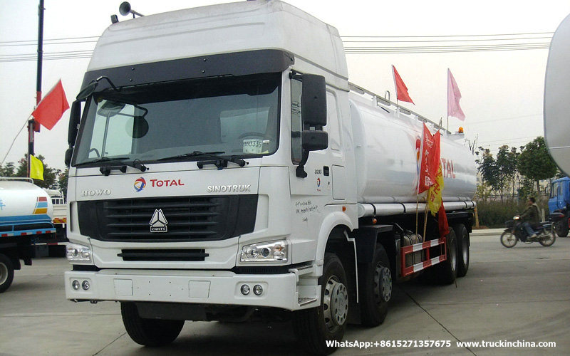 Sinotruck HOWO Fuel Tanker (Mobile Oil Refueling Bowser Truck 30cbm 8000 -10000Gallon)
