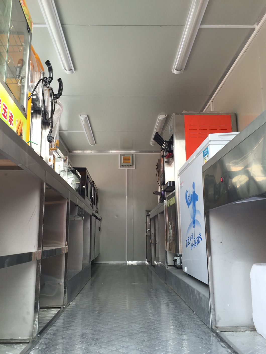 Mobile Potato Chips Making Machine Selling Food Trailer, Outdoor Street Food Trailer Cart